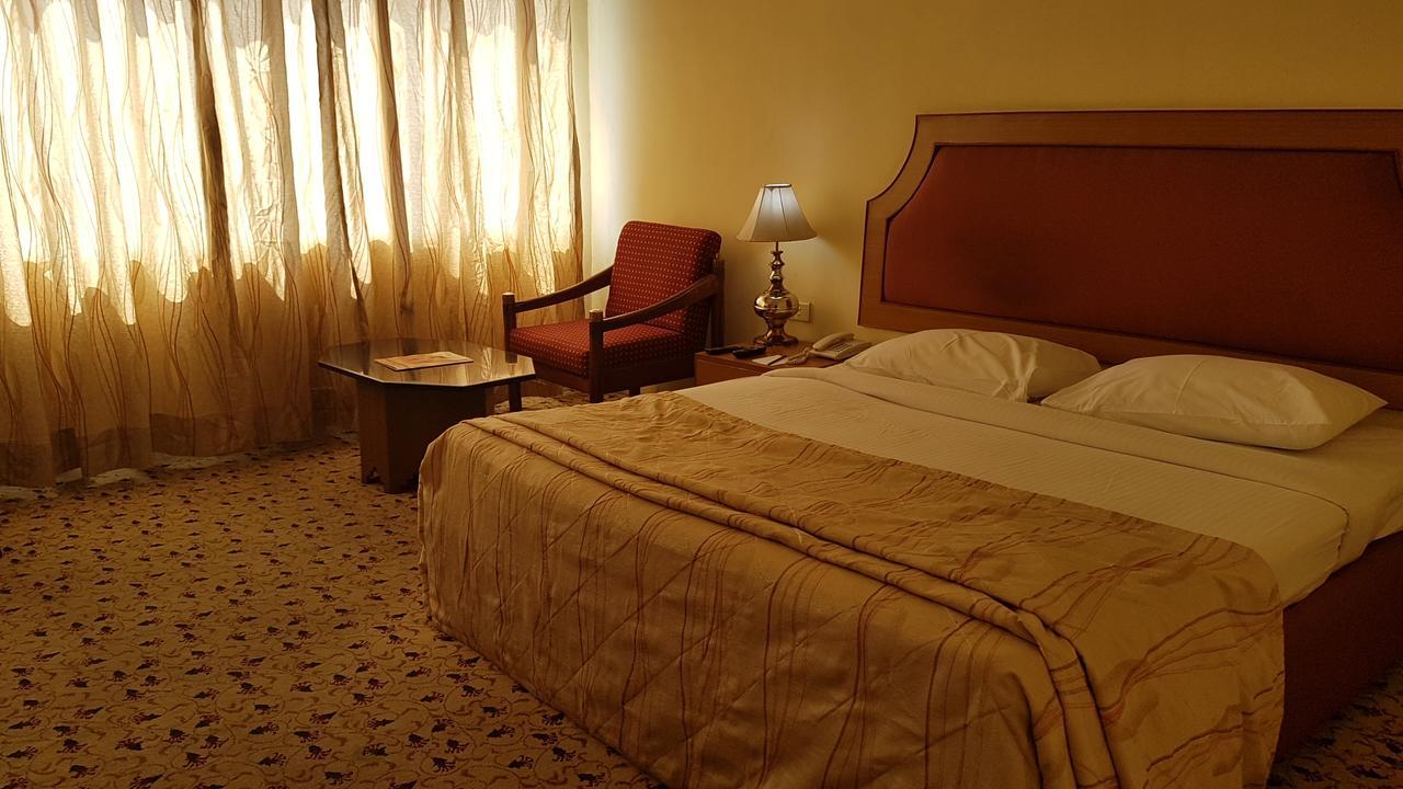 Ohris Baseraa Hyderabad Exterior foto